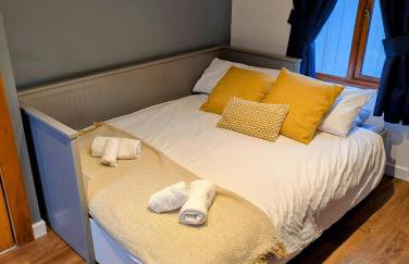 Finlodge- Pet-Friendly Scandinavian Cabin - Photo 14