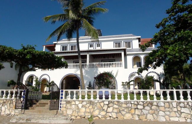 Squares Cafe and Apartments - Foto 1