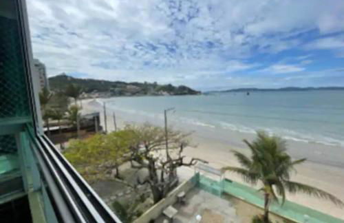 Ap pé na areia itapema frente mar - Foto 18