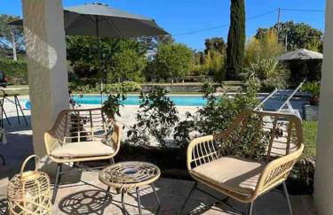 Villa Les Folies - magnifique jardin avec piscine - Foto 3