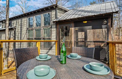 River Cabin - Fire Pit, Kayaks, Games, Dog Park - Foto 33