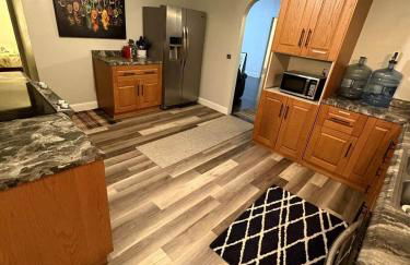 Cozy Main Floor Rental - Foto 3