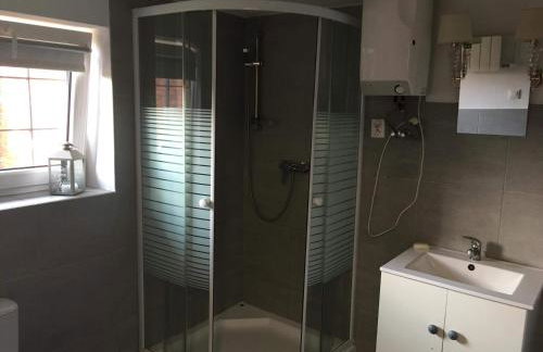 BIG CALM APART HOTEL 15min WARSAW 6pers WiFi Fireplace Garden Grill - Foto 4