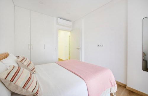 Beachside Modern Flat with AC, By TimeCooler - Foto 23