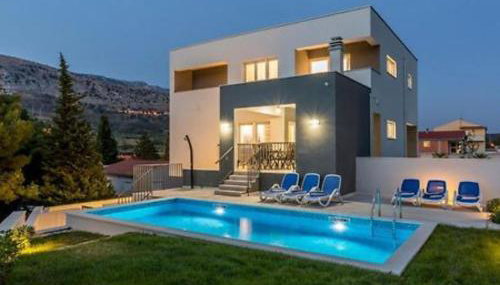 Modern & Stylish Villa with Private Pool - Foto 1