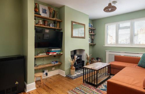 Modern 2BD Victorian Home Near Town Centre - Foto 16