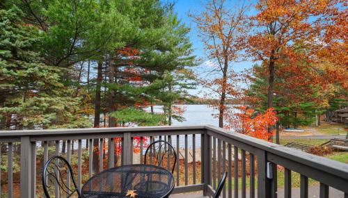 Black Bear Lodge Condo with Kayaks BBQ & Fire Pit - Photo 2