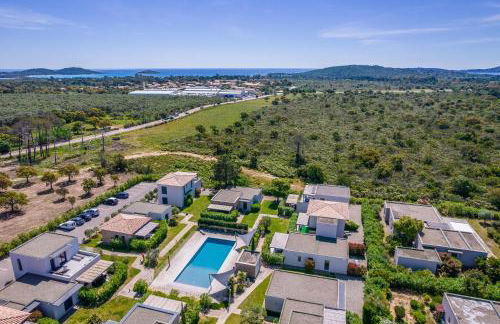 VILLA BAIA 4-5 pers - 2mn plages - Kids Friendly - Clim - Piscine - Foto 15