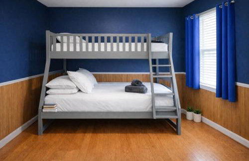 Backyard Oasis - 5BR - Hot Tub - 2 Fire Pits - Game Room - Photo 39