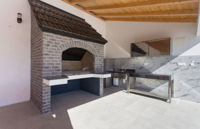 Marijana - Modern With Pool - H - Foto 18