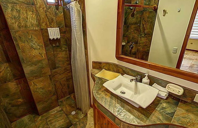 Blue Heron Galapagos Villa - Photo 15