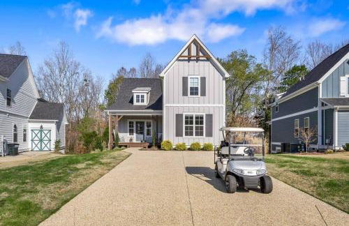 Beautiful Home with Lake and Marina Access, Firepit, Golf Cart Included - Foto 1