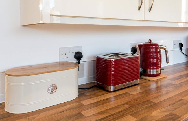 Charming 3 BR House - Garden Parking Near CS Lewis Park - Foto 31