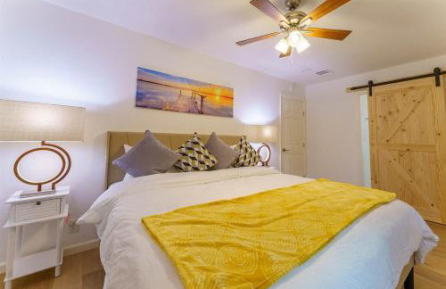 Cozy Austin Escape King and 3 Queens Family or Group - Foto 34