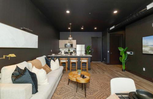 Cozy 1 King BR, Gym, Free Parking, 8mins Train - Foto 21