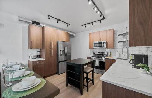 PFR Suites - Highland, 3BR 2BA Shadyside Condo, 2 Decks and Off-Street Parking - Foto 28