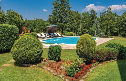 Cozy Home In Viskovo With Wifi - Photo 16