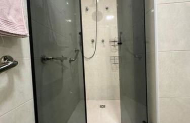 Apartamento 01 quadra da praia - LUXO Praiamar Residence - Foto 26