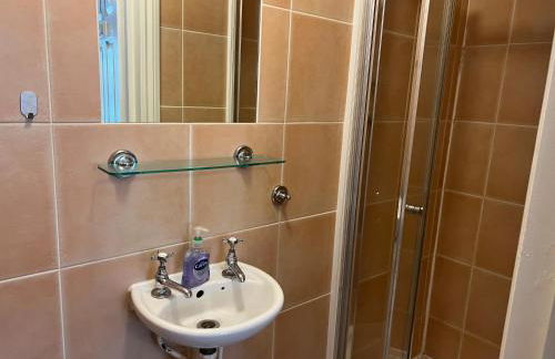 One Queens Gardens, Sea View Apartment, Eastbourne. - Foto 25