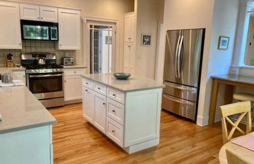 4 bedroom East Hampton home with large heated pool - Foto 7