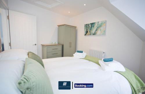 2 Bed House By Southern Stays Short Lets & Serviced Accommodation Bournemouth With Parking - Relocation & Family, 1km From The Beach - Photo 26