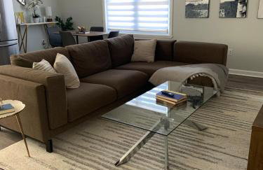 Superb Luxurious 3Br in the Heart of Providence - Photo 3