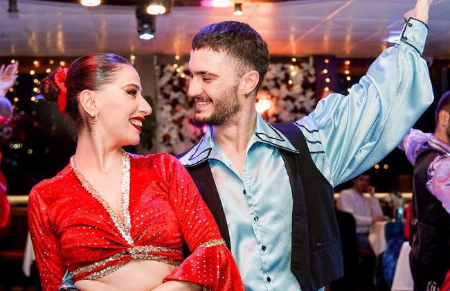 Crociera serale con cena e spettacolo - Foto 1