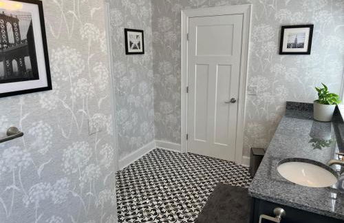 Sunny & Playful Carriage House in Downtown Savannah Stay Here and Walk Everywhere - Foto 13