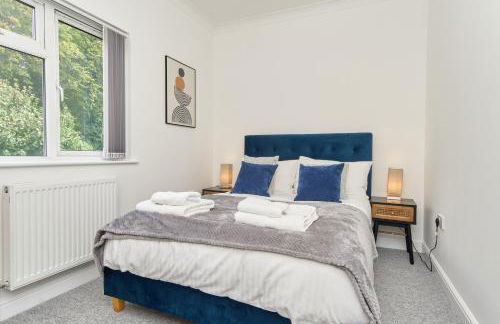 Meadow View - A Beautiful 3 Bed Apt With Stunning Countryside Views & Parking - Close To Ventnor, Shanklin & Sandown - 5 mins To Beach - Ideal For Friends, Families, & Business Stays - Dog Friendly - Foto 5