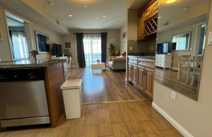 Modern 2BD Apartment with 2 Baths in Alhambra - Foto 2