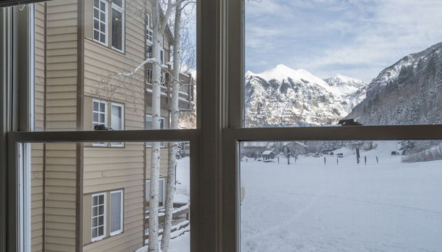 Etta Place 1 by Avantstay Ski In Ski Out Unit w Views of the Slopes - Foto 5, Habitación