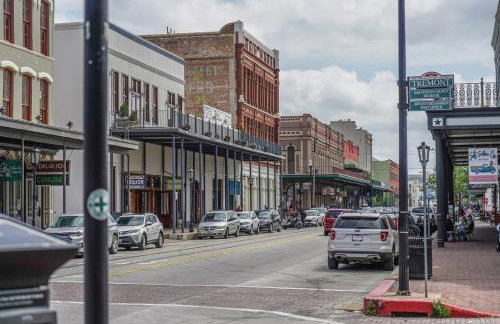 XL Terrace, Lazy River, I-O Pools, Game Room, Spa, Beach, Luxury 2-2 Penthouse! - Foto 61