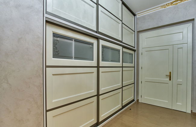 Presidential Apartment In The Old Town Square - Photo 20