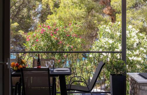 Villa Mala Smišna Poolside Paradise by the Sea - Photo 24