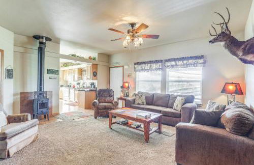 20 Mi to Taos Ski Valley Secluded Mtn-View Cabin! - Foto 5