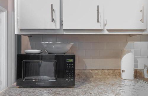 Sunny Sweetheart-Front Apartment near Riverwalk - Foto 16