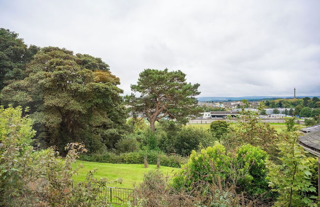 East Wing Apartment - Foto 45