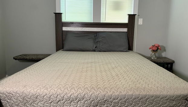 The Horseshoe Falls Villa- 6BR Free Parking, Minutes From Falls & Casino - Foto 2, Habitación