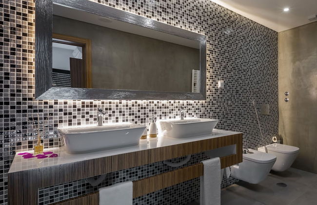 Luxury 47 - Deluxe Villa - Photo 48