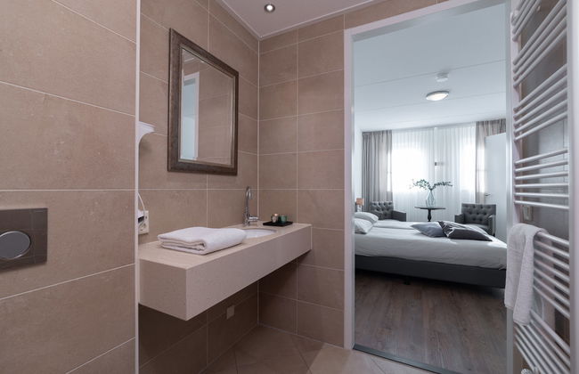 4 bedroom House in Colijnsplaat with garden and terrace - Photo 11