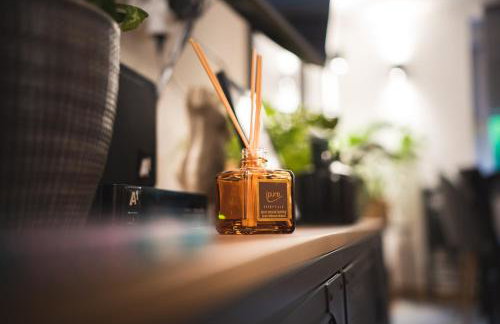 Sleep, Eat, Repeat and Park Your Car in City Center - Foto 17