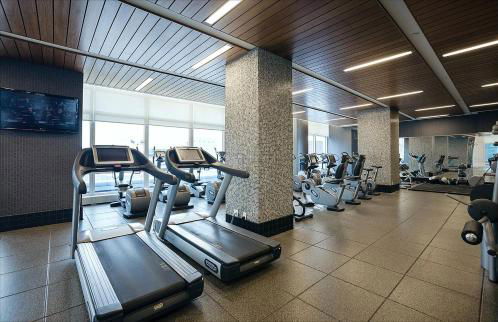 Entire luxury apt midtown with pool, gym, and sauna - Foto 18