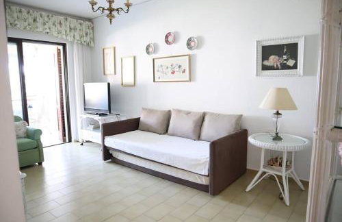 By the sea - Photo 5