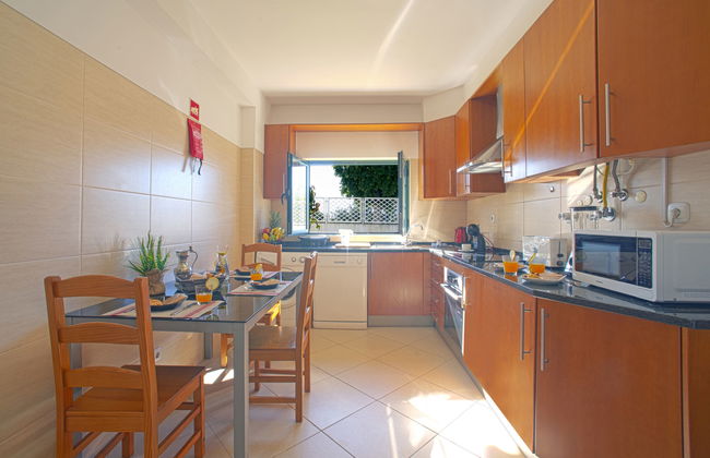 3 bedroom House in Albufeira with swimming pool and terrace - Photo 4