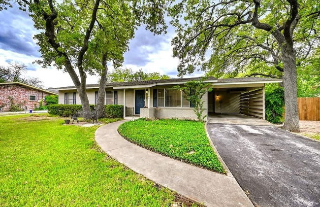 The Billie Goat Haus - Hot Tub -steps to Main St! - Foto 24