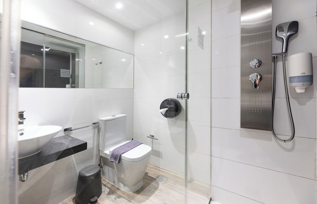 Bristol Sunset Beach - Holiday Apartments - Photo 109