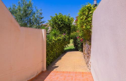 Cubo's Townhouse Sierrezuela - Photo 46