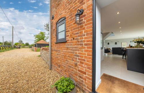 The Coach House Happisburgh - Photo 6