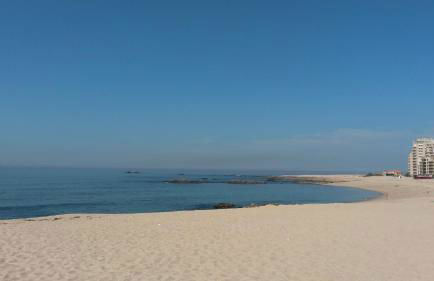 Apartamento na Praia - Foto 29