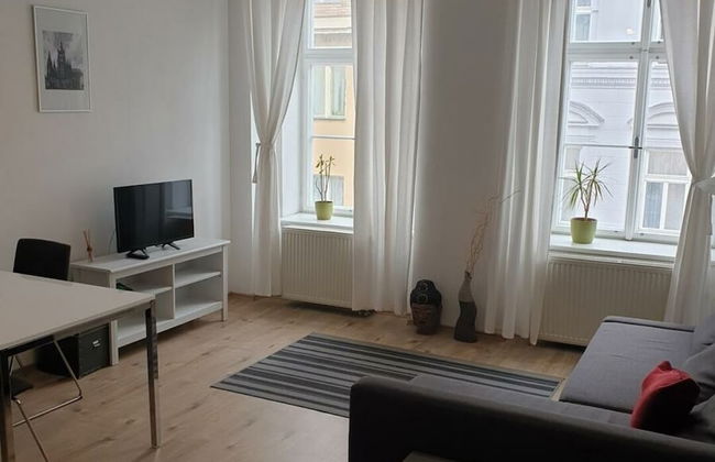 Greg Apartments Kampa Prague - Photo 12